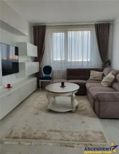 Regim vila, decomandat si elegant - Ghimbav