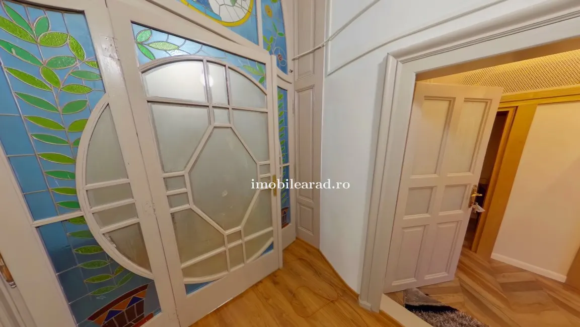 Apartament in stil unic, langa Primaria Arad, amenajat cu designer, mobilat/dotat, la cheie - foto 19