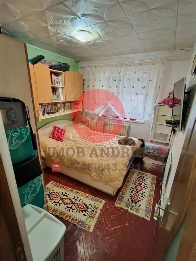 Apartament 2 camere semidecomandat etaj 3 zona Rosmarin - foto 3