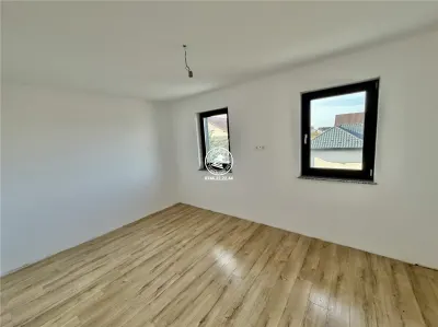 Vila  de vanzare  Miroslava, - foto 8