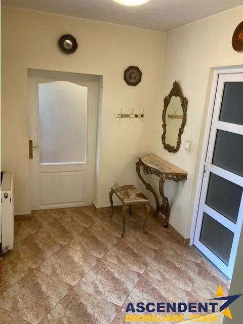 Casa de vanzare in Ghimbav - foto 4