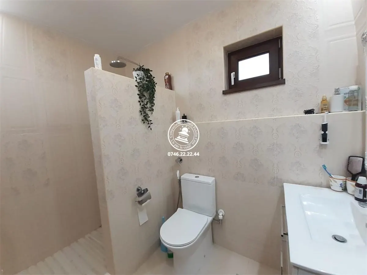 Vila  de vanzare  Breazu, - foto 8