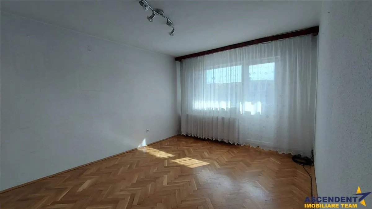 Compozitie frumoasa si luminoasa, pe 90 mp, Dambu Pietros,Targu Mures - foto 4