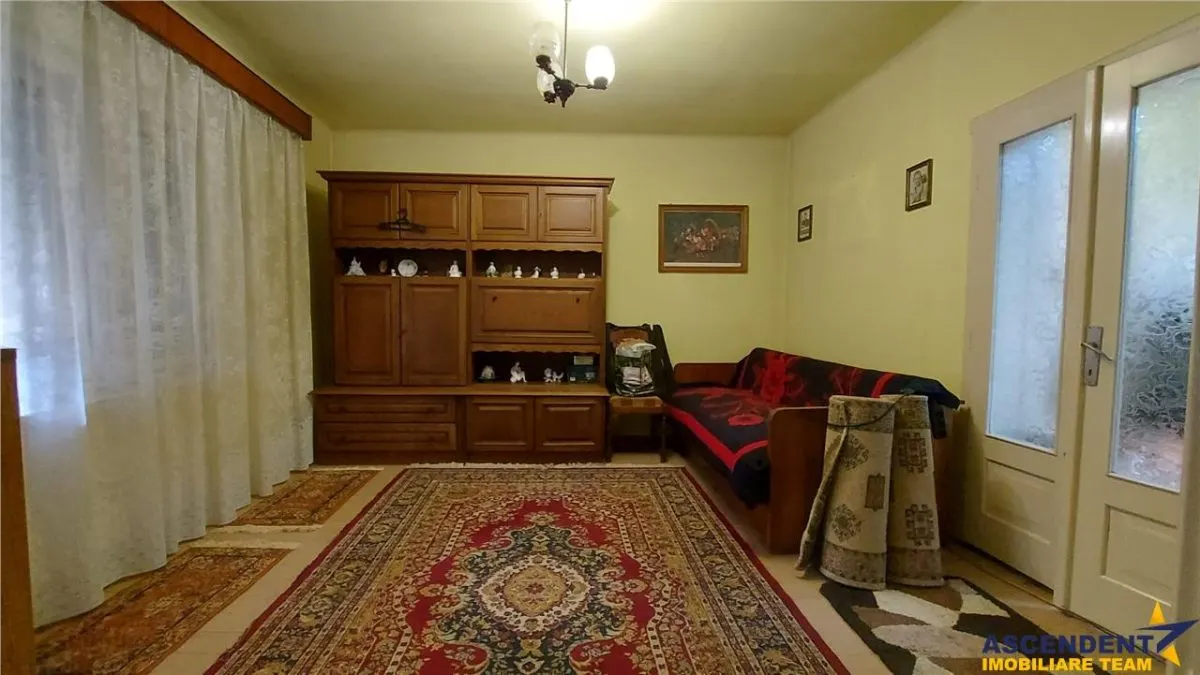 Casa cu 2 camere, 70 mp, teren 385 mp, zona pod Unirii, Targu Mures - foto 4