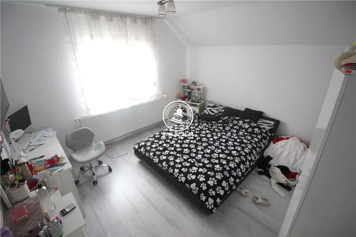 Vila  de vanzare  Miroslava, - foto 10