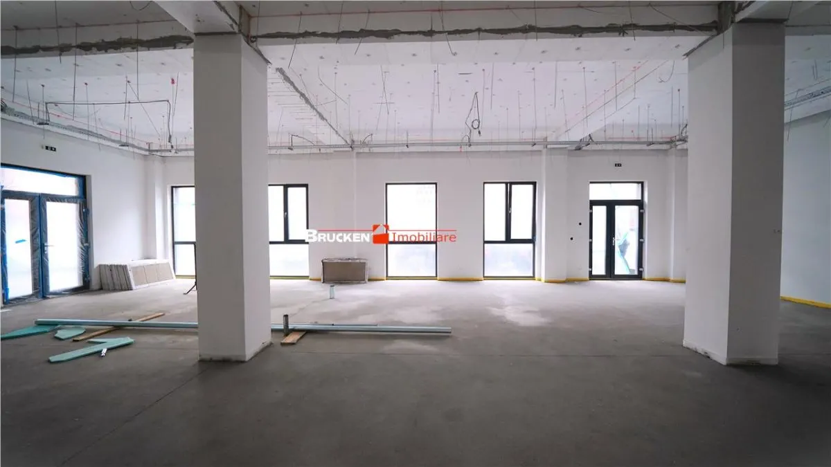 Spatiu comercial de inchiriat – 150 mp – zona Barnutiu / Decebal, Oradea - foto 8