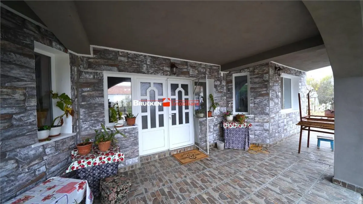 Casa de vanzare in Mihai Bravu - foto 4