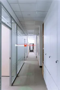 Ultracentral Oradea - Cladire de birouri P+E+M cu dotari moderne si parcare proprie - foto 7