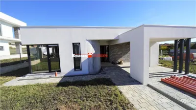RESEDINTA CU TENDINTE CONTEMPORANE INTR-UN ANSAMBLU NOU DE VILE - foto 2