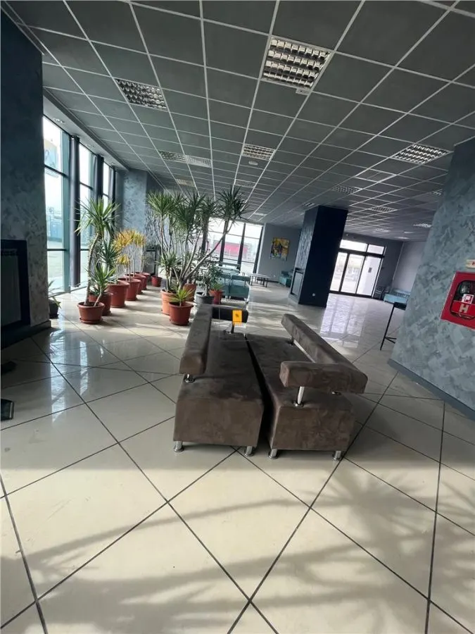 Inchiriere Showroom / Cladire Multifunctionala - foto 10