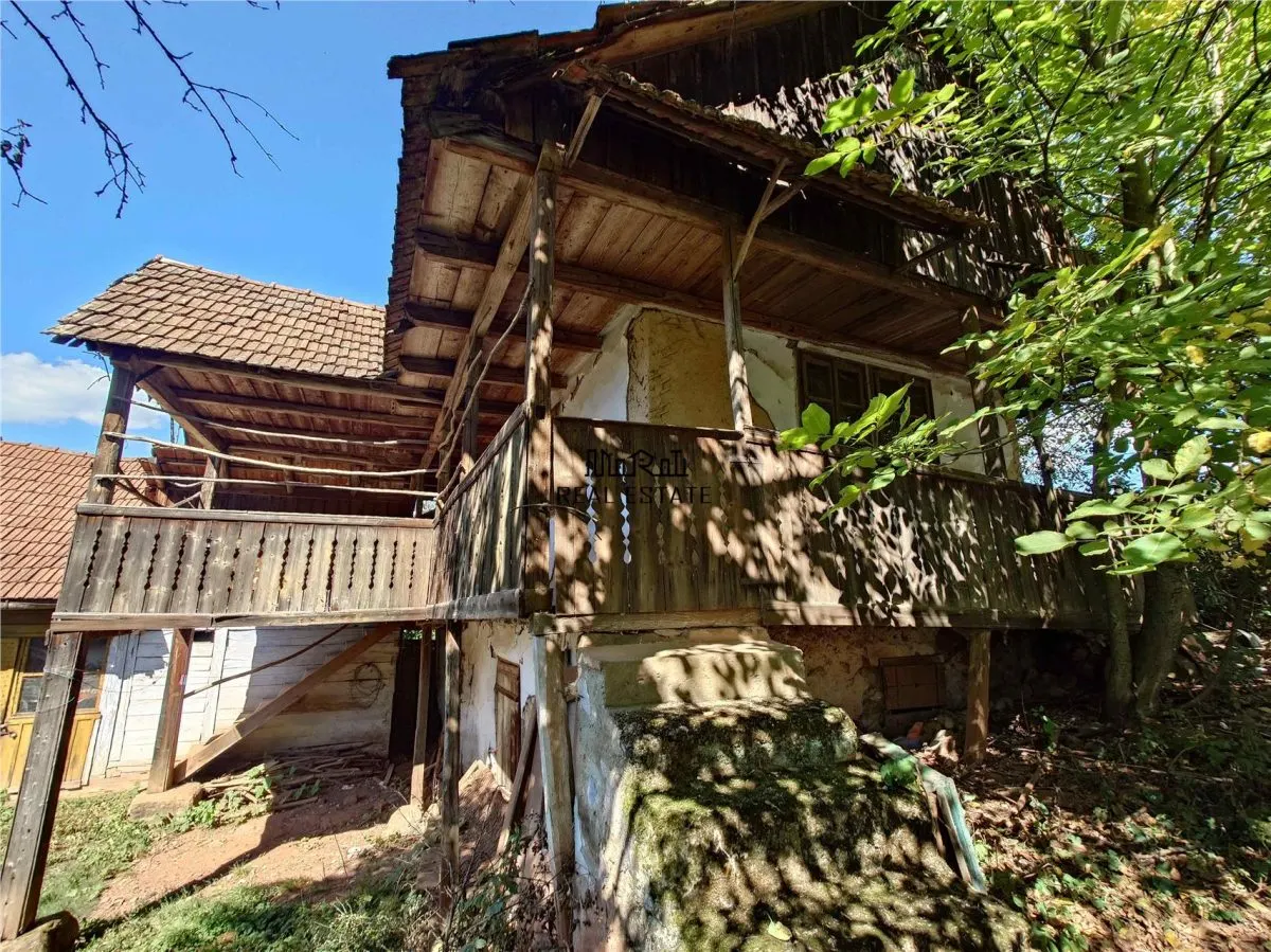 Teren intravilan si cladiri in Lunca - foto 4