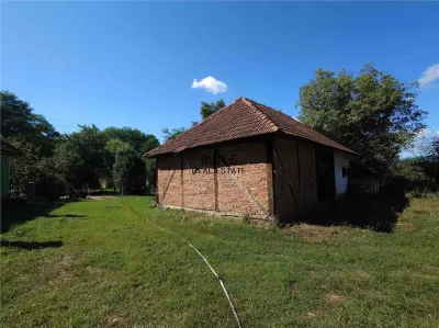 Teren intravilan si cladiri in Lunca - foto 7