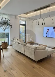 Vila Moderna P+1 – Iancu Nicolae, Pipera –  Panouri Solare - Bucuresti