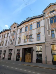De vanzare apartament 3 camere Palatul Fuchsl - Oradea