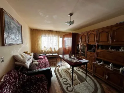 Apartament 3 camere  Tractorul - Brasov