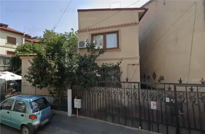 Vanzare 2 vile | Dacia - Piata Gemeni | - Bucuresti