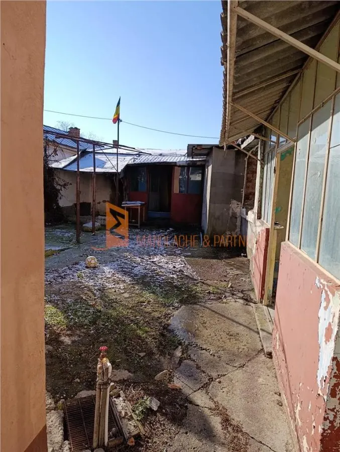 Casa tip parter zona Brosteni - foto 8