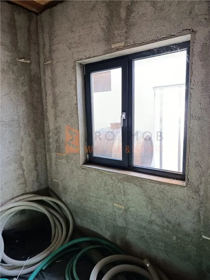 Casa tip parter zona Capatanesti - foto 17