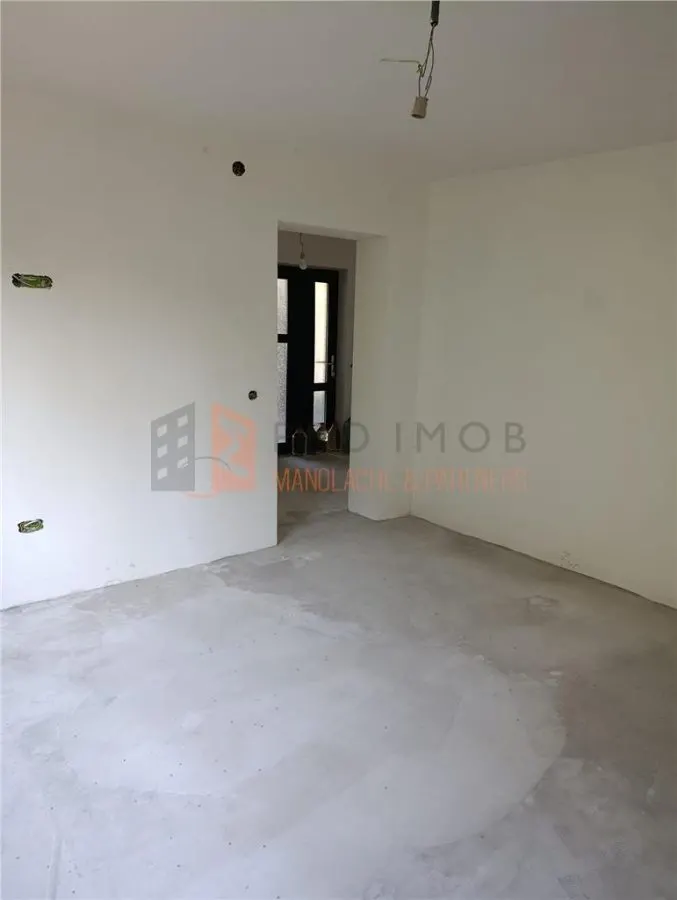 Casa tip parter zona Capatanesti - foto 5