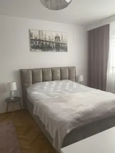 Garsoniera etaj intermediar, bloc de apartamente Astra - Brasov