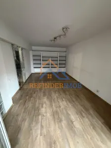 Apartament de vanzare cu 3 camere, 2 grupuri sanitare, Bulevardul Timisoara - Bucuresti