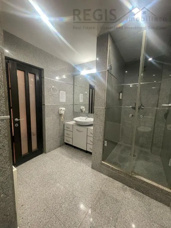 Hotel Bran -OPORTUNITATE COMISION 0% - foto 15