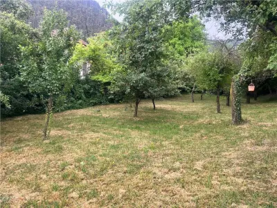 TEREN 1600MP CU CASA 5 CAMERE, SCHEII BRASOVULUI - Brasov