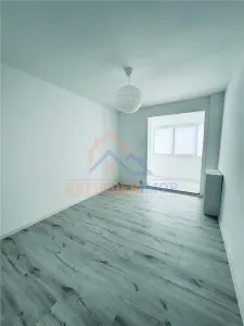 Apartament de vanzare cu 3 camere, zona Titan - Piata Minis - Bucuresti
