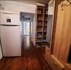 Vanzare apartament 3 camere zona Gorjului - - foto 4