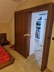CASA CU ETAJ - BUCOVINA - foto 13