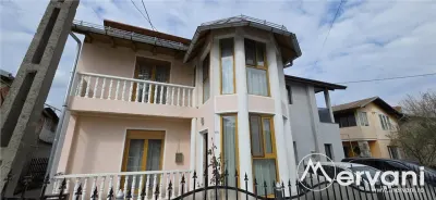 Casa de vanzare cu 3 camere in Poiana Campina - Poiana Campina