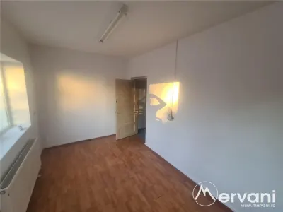 Casa de vanzare in Campina (spatiu comercial) - Zona Bobalna - foto 4