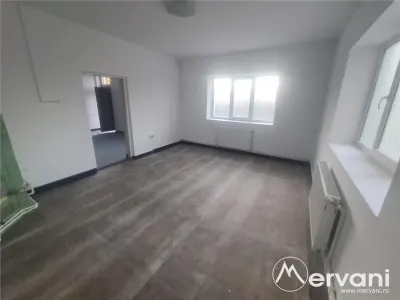 Casa de vanzare in Campina (spatiu comercial) - Zona Bobalna - foto 8