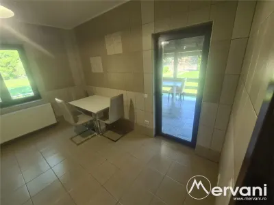Vila de vanzare in Breaza - Zona Liceul Militar - foto 10
