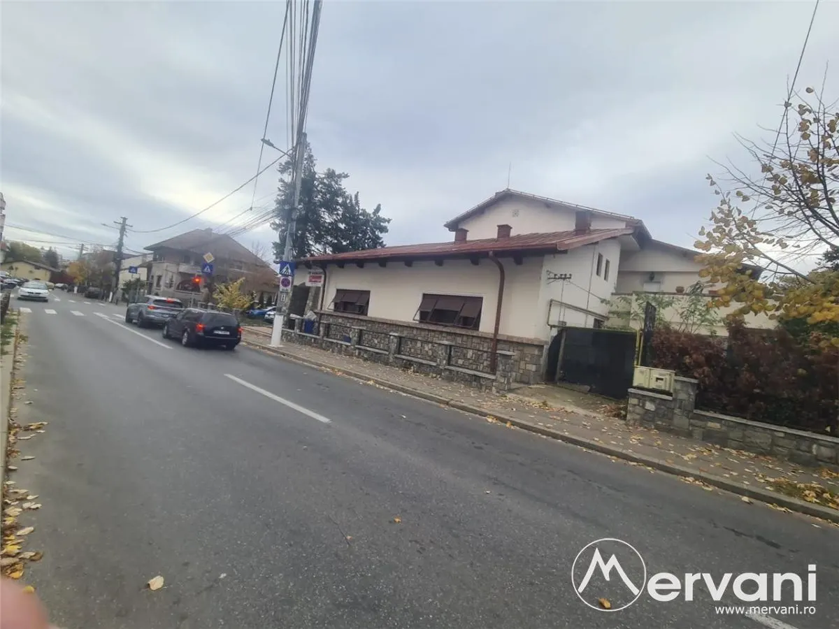 Spatiu Comercial de Vanzare in Campina (Zona Ultracentrala)) - foto 1
