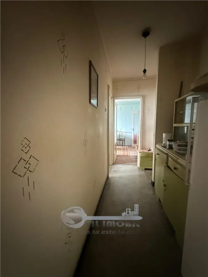 CENTRU BLOC GULIVER 3 CAMERE  LIBER ETAJ INTERMEDIAR - foto 6
