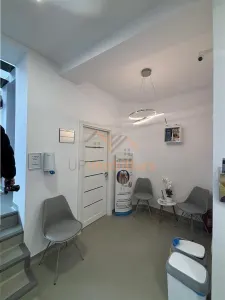 CABINETE DE INCHIRIAT STOMATOLOGIE| CENTRAL |STR. IULIU MANIU| ORADEA - foto 4