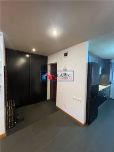 Inchiriere apartament 3 camere bloc tip vila in Andrei Muresanu- zona strazii Alverna - foto 4