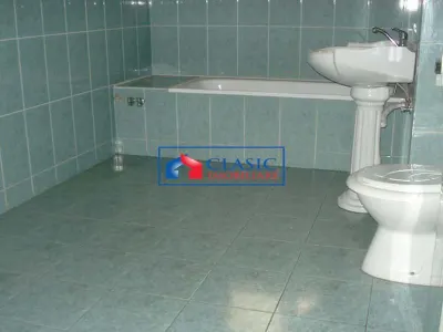 Vanzare casa individuala situata in cartier Gheorgheni, Cluj-Napoca - foto 5