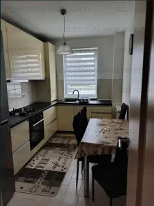 Apartament 3 camere, 2 bai, decomandat - zona Tractorul - foto 3
