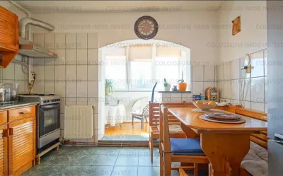 Apartament 3 camere, decomandat - zona Triaj - Brasov