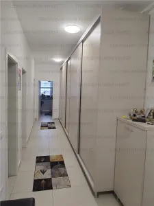 Apartament 2 camere,decomandat - zona Tractorul - foto 12
