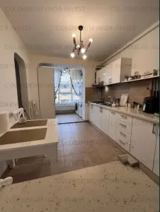 Apartament 3 camere, decomandat - zona Vlahuta - Brasov