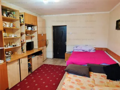 Garsoniera decomandat - zona Racadau - Brasov