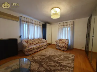 Vila cu piscina, 4 locuri parcare, 860mp teren. Iancu Nicolae - foto 10