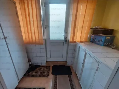 Apartament cu 2 camere, nedecomandat - zona Florilor - foto 6
