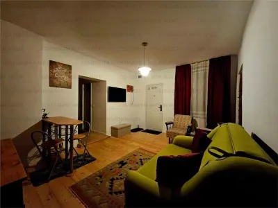 Apartament cu 2 camere, semidecomandat  - zona Centru Istoric - Brasov
