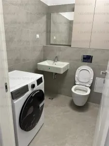 Apartament cu 3 camere, decomandat - zona Tractorul - foto 8