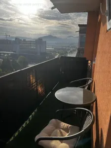 Apartament cu 3 camere,decomandat -zona Calea Bucuresti - foto 8