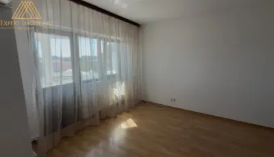 Apartament 3 camere, zona buna, la soare toata ziua, aproape de spital si universitate - foto 12
